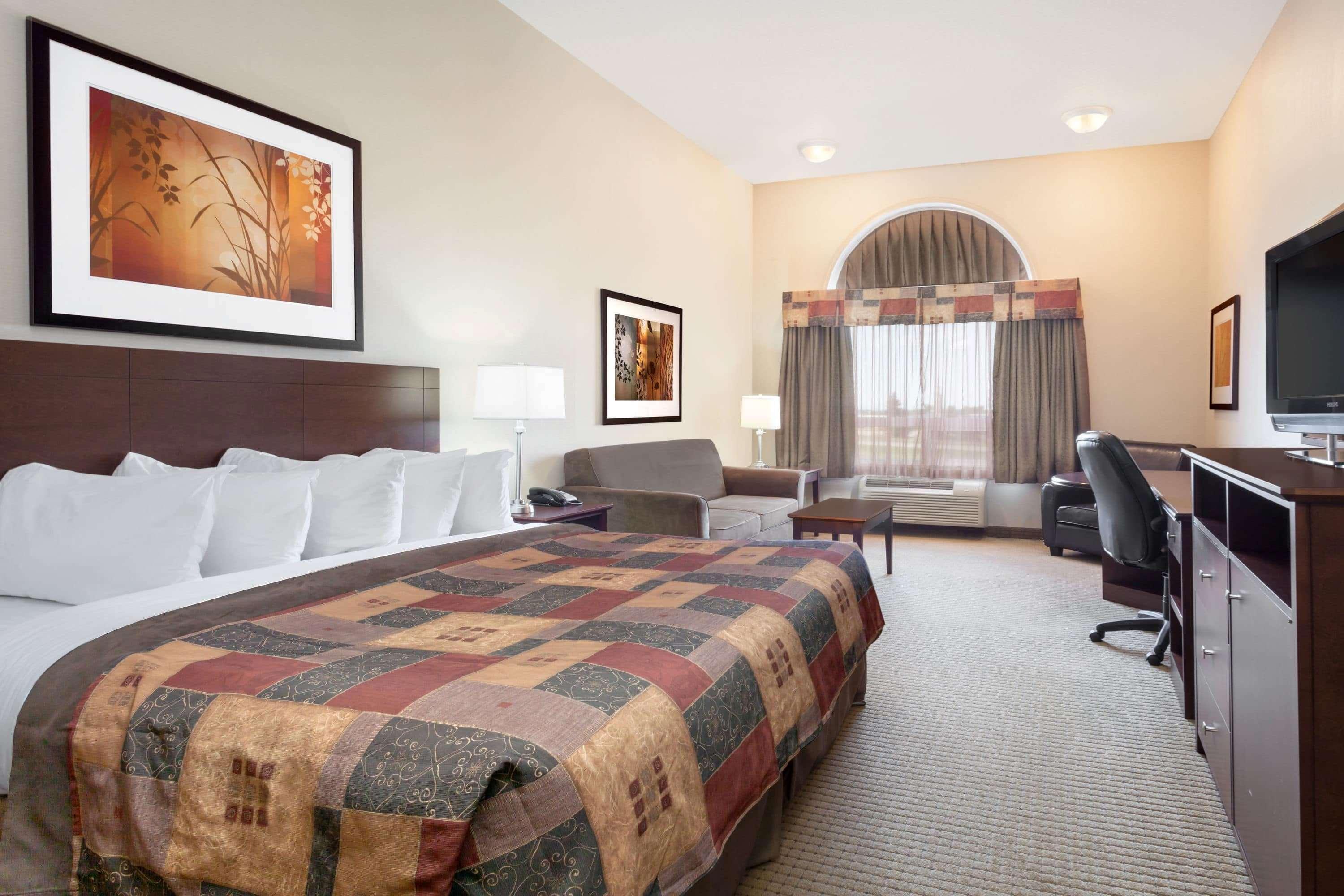 Hotel Ramada By Wyndham Weyburn Exteriér fotografie