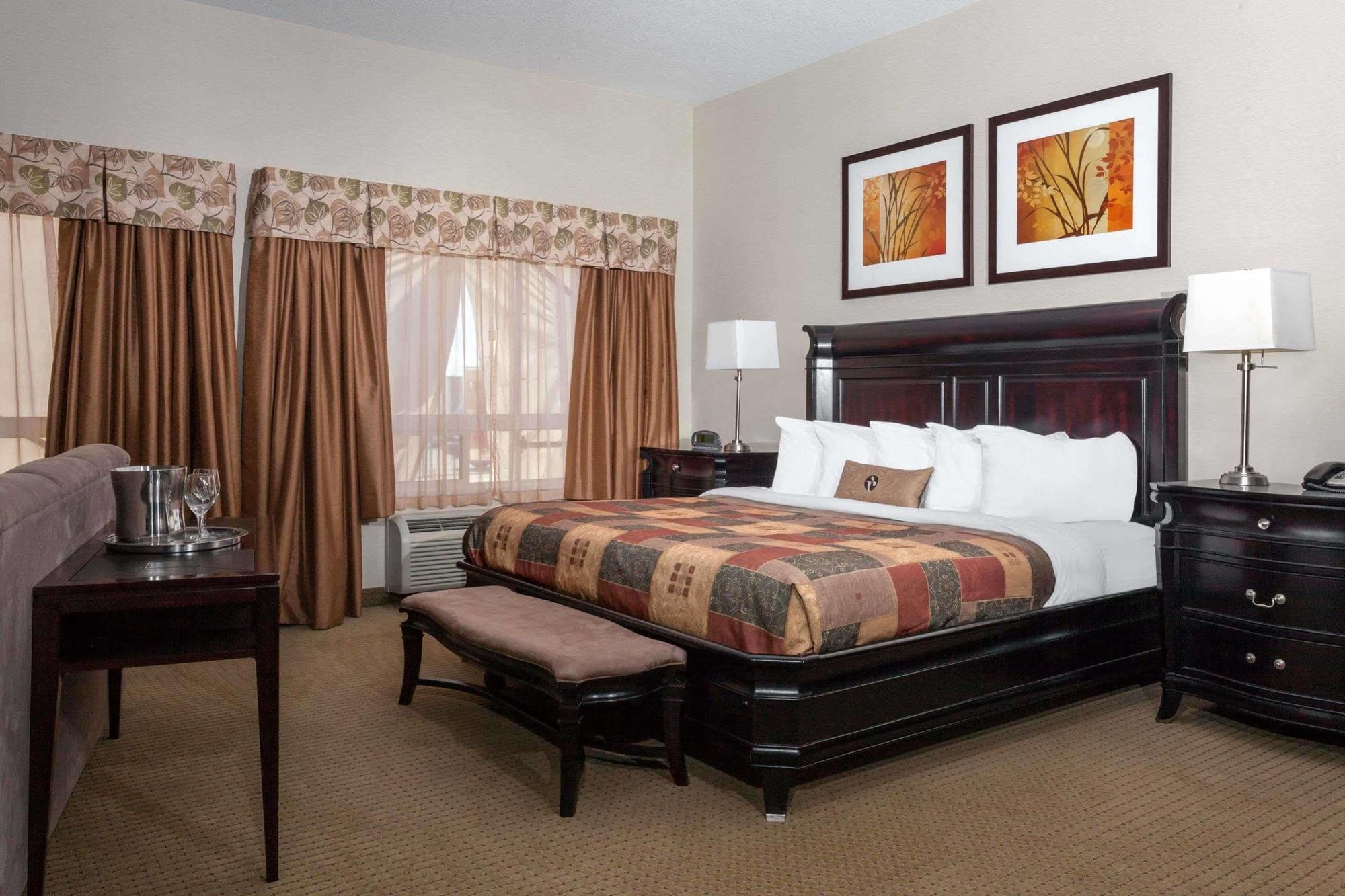 Hotel Ramada By Wyndham Weyburn Exteriér fotografie